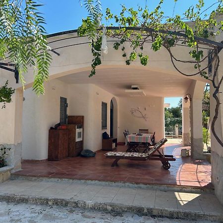 Villa Sol Invictus Est Serranova Esterno foto